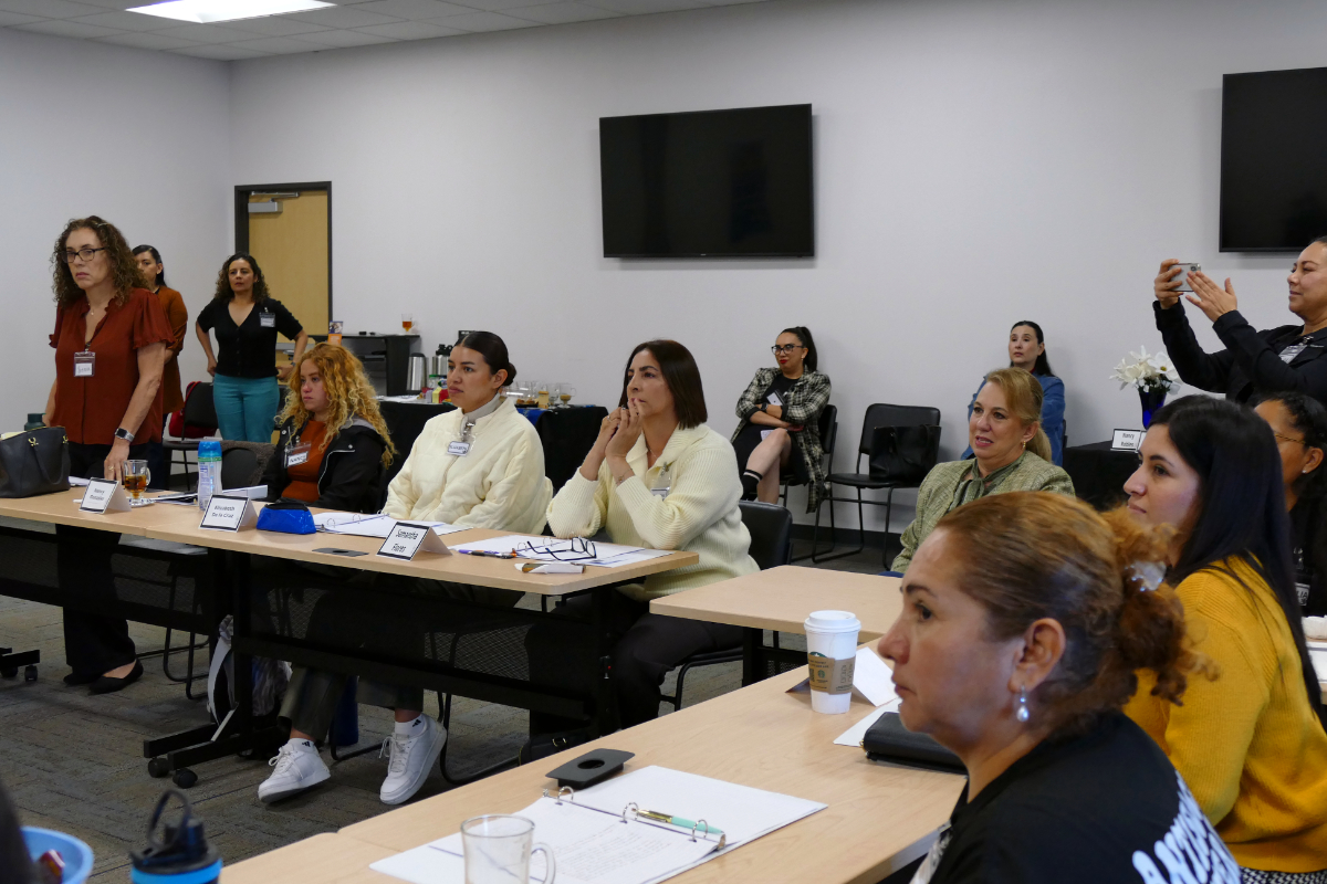Grupo Magnolias ofrece amistad y apoyo a mujeres migrantes recién llegadas a San Diego L1350255