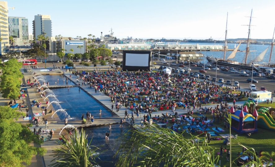 El 24 de mayo empieza la serie de películas gratuitas en los parques de San Diego Waterfront-Park-summer-movies-in-the-park-waterfront-2-887x540