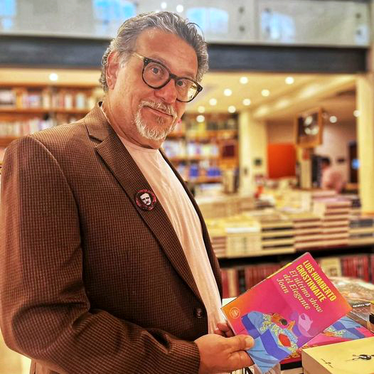 Luis Humberto Crosthwaite presenta su reciente libro en la Ciudad de México 448144806_10161685823367673_4828811224987865696_n
