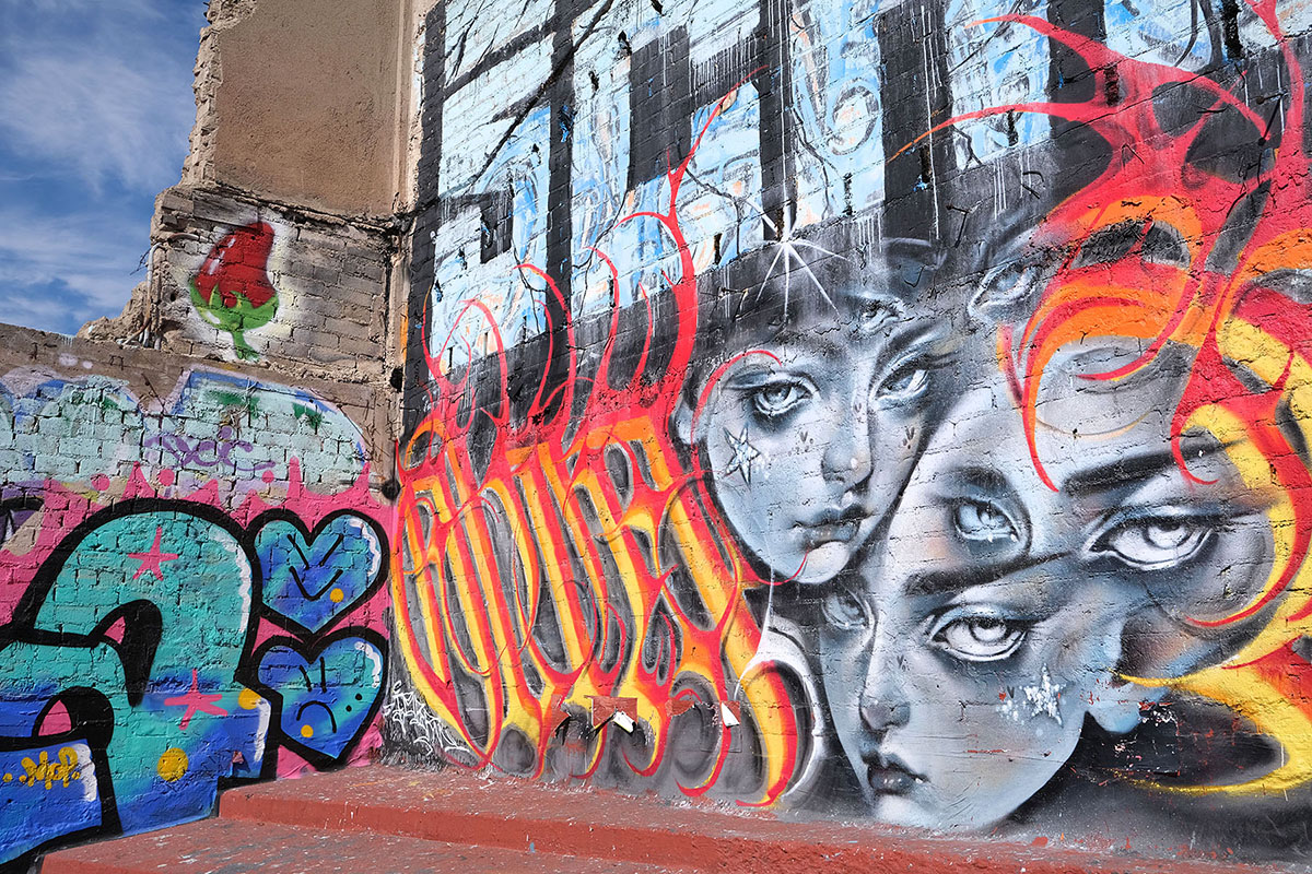 Pintando Tijuana: Exploración el arte y la cultura urbanos a través de los murales Mural de varios autores