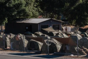 Marines están estacionados en la frontera de California. La oficina de Newsom lo califica de ‘desvío de la misión’.