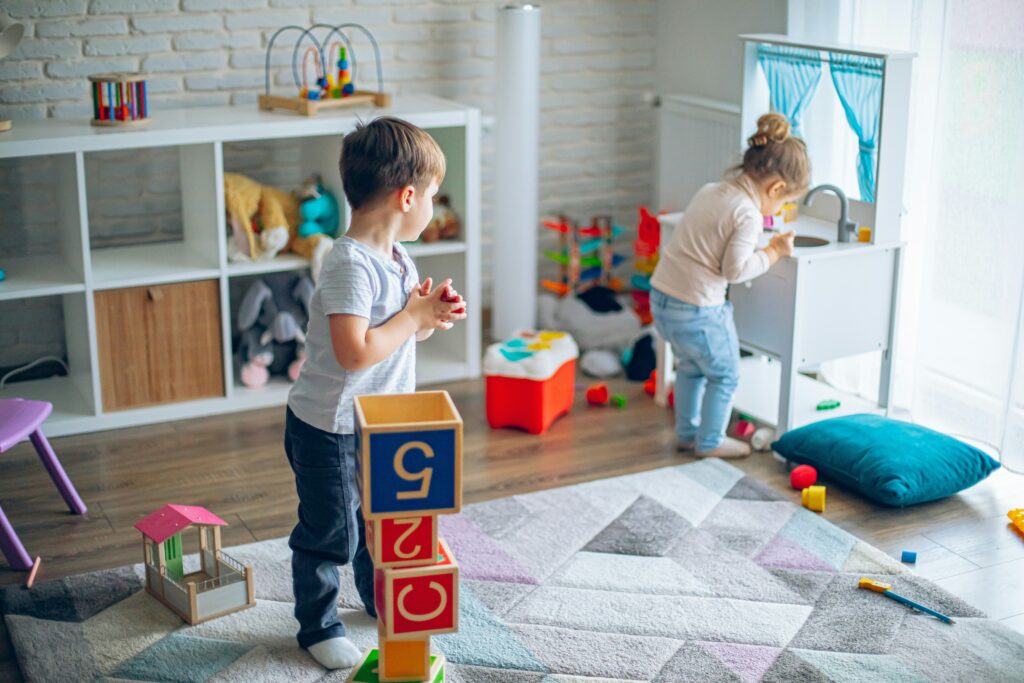 Niños jugando