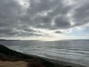 El condado de San Diego pide prepararse ante las lluvias y vientos de El Niño